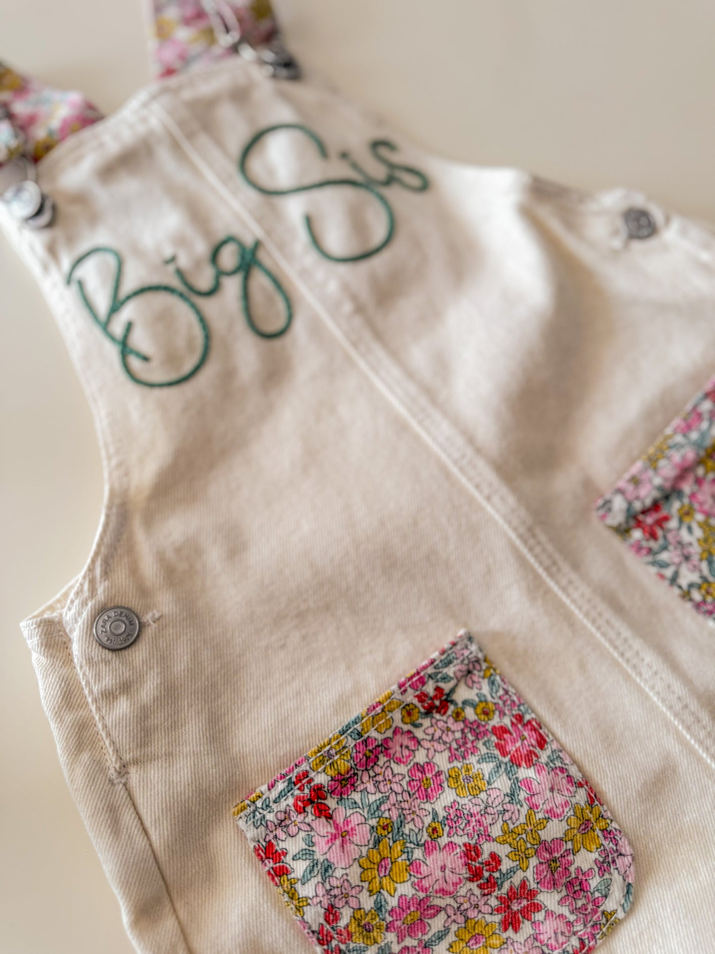 Personalized Name Denim Dungarees – Custom Name Flower Embroidered Overalls for Girls, Unique Birthday Gift, Big/Little Sister Outfit